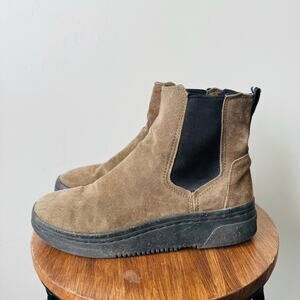 Dr Scholls Brown Suede Chelsea Boot Women’s Size 9